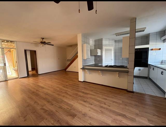 3 BEDROOM TOWNHOUSE FOR SALE IN VAALPARK